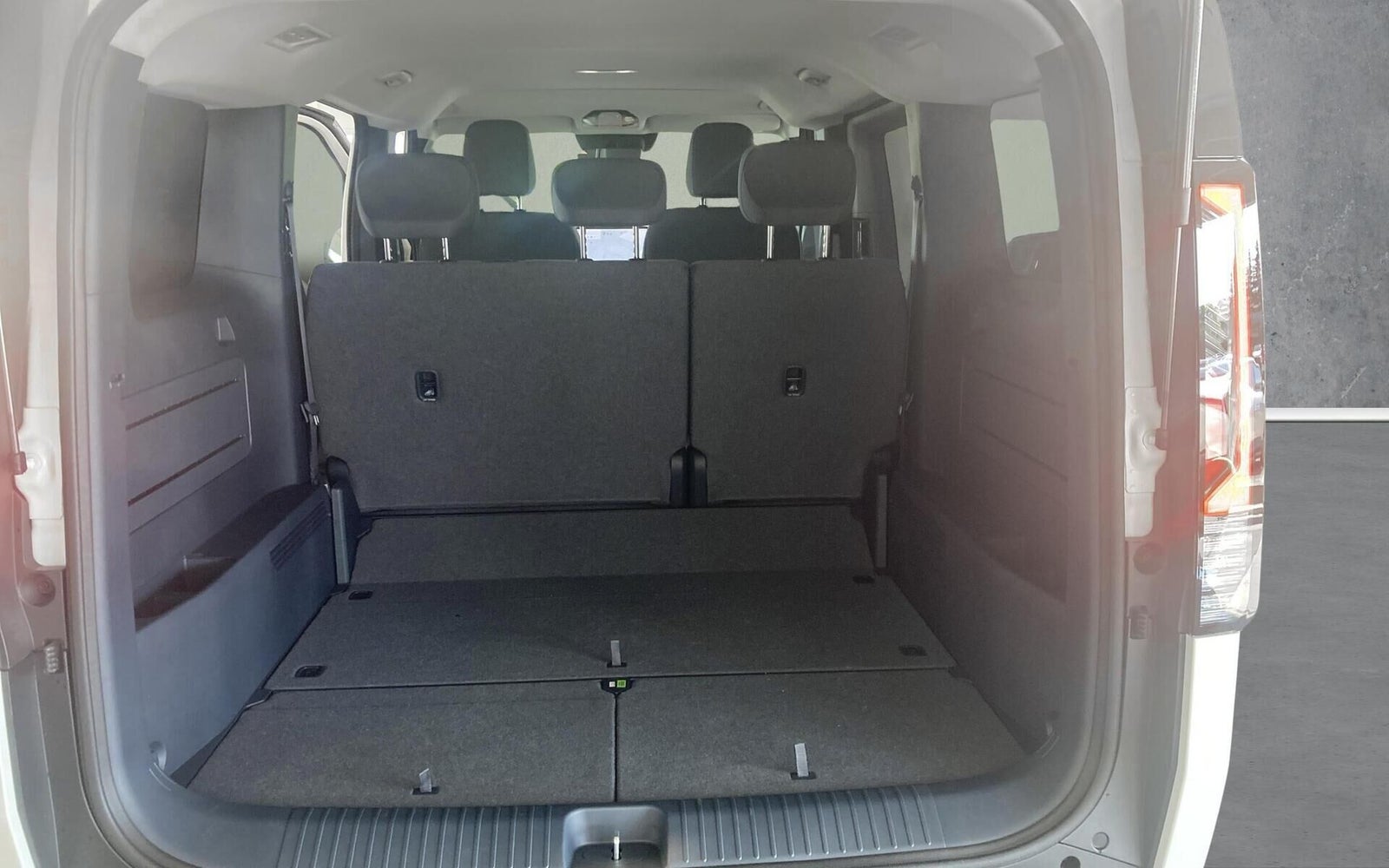 Kia PV5 Standard Range Access