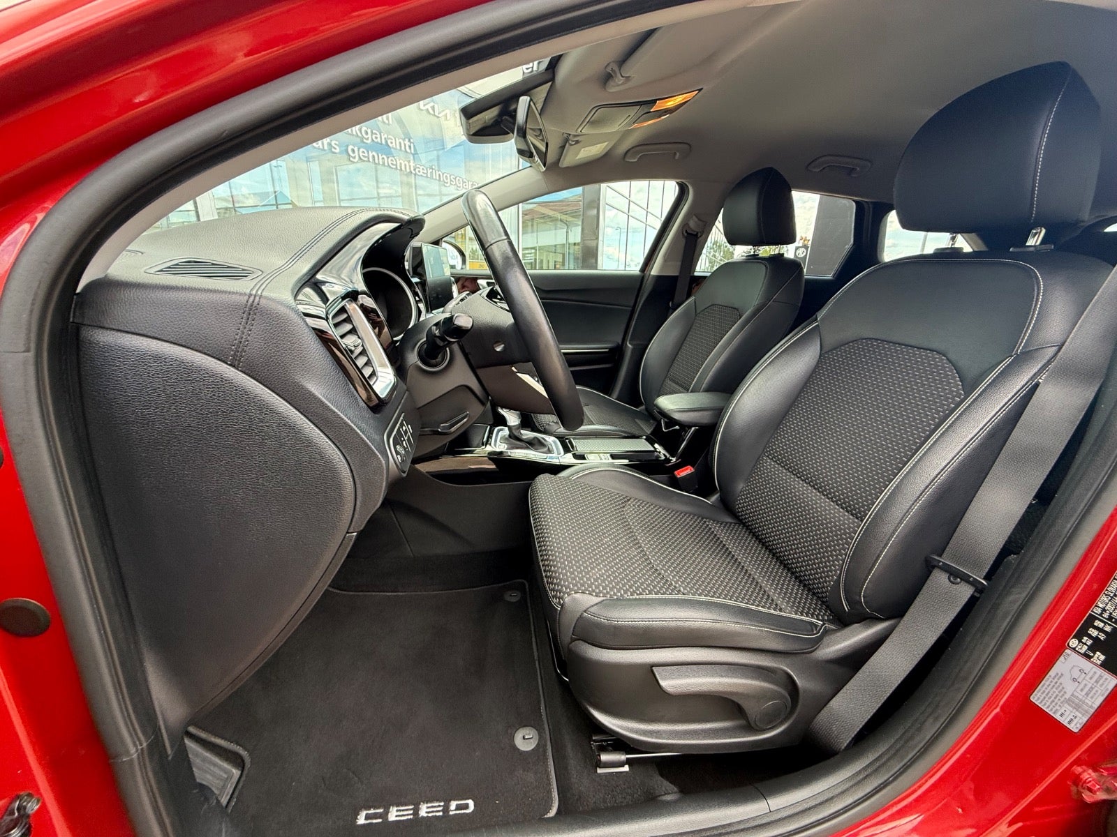 Kia Ceed T-GDi Intro Edition SW DCT