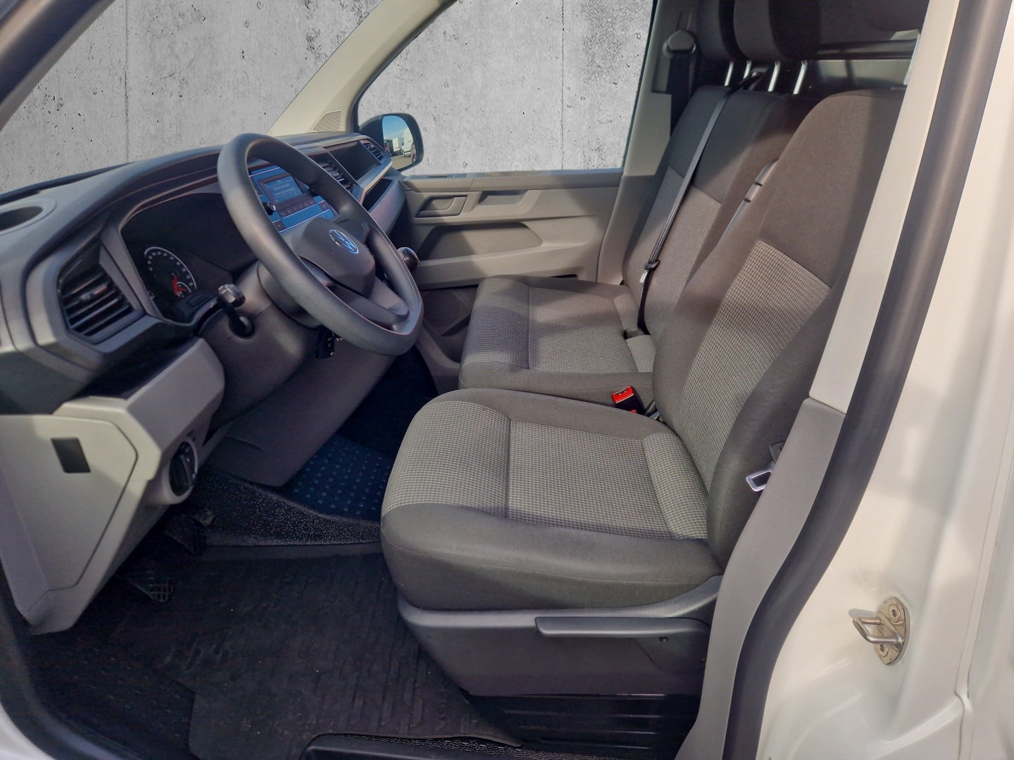 Billede af VW Transporter 2,0 TDi 110 Kassevogn lang