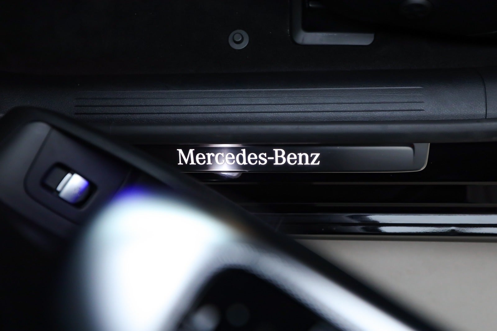 Mercedes-Benz EQE 350+