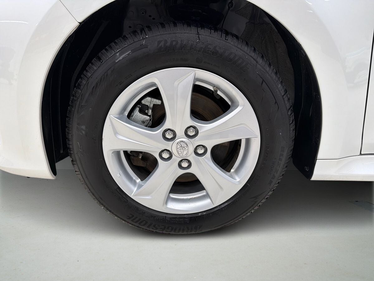 Toyota Yaris Hybrid Active e-CVT billede 8