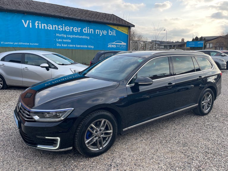 VW Passat GTE Highline Variant DSG
