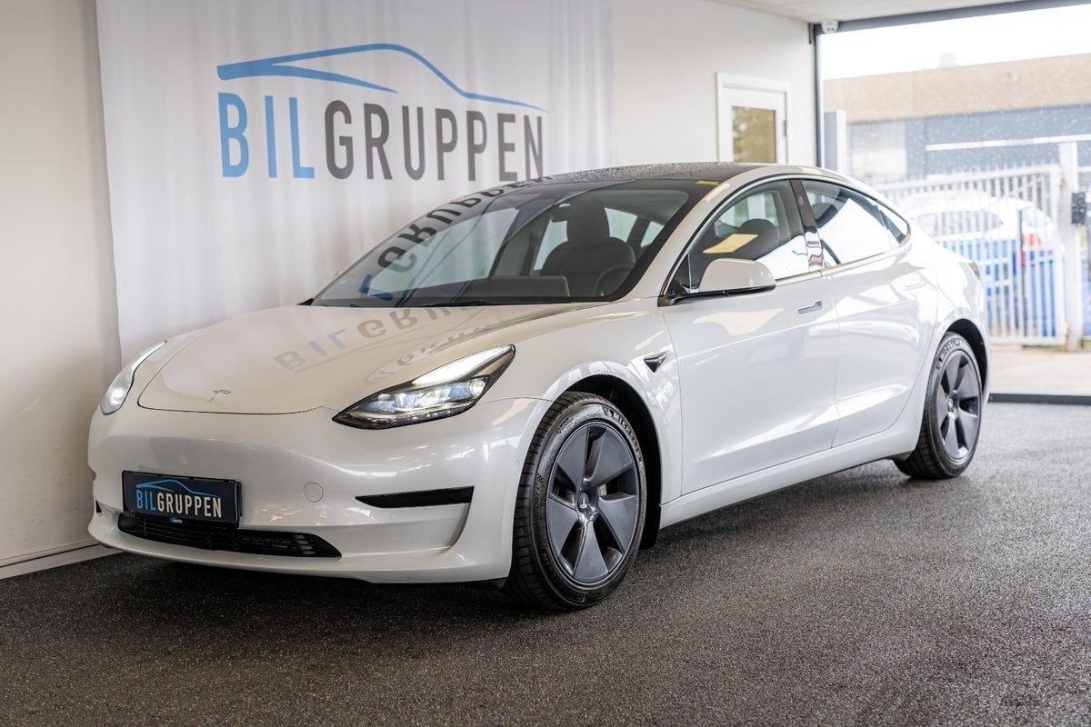 Billede af Tesla Model 3  Standard Range+ RWD