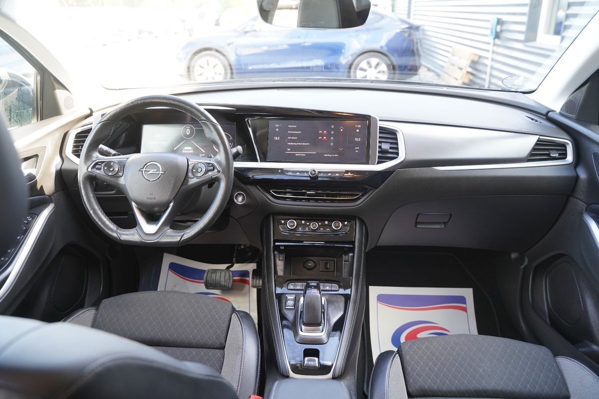 Billede af Opel Grandland 1,6 Hybrid Ultimate aut.