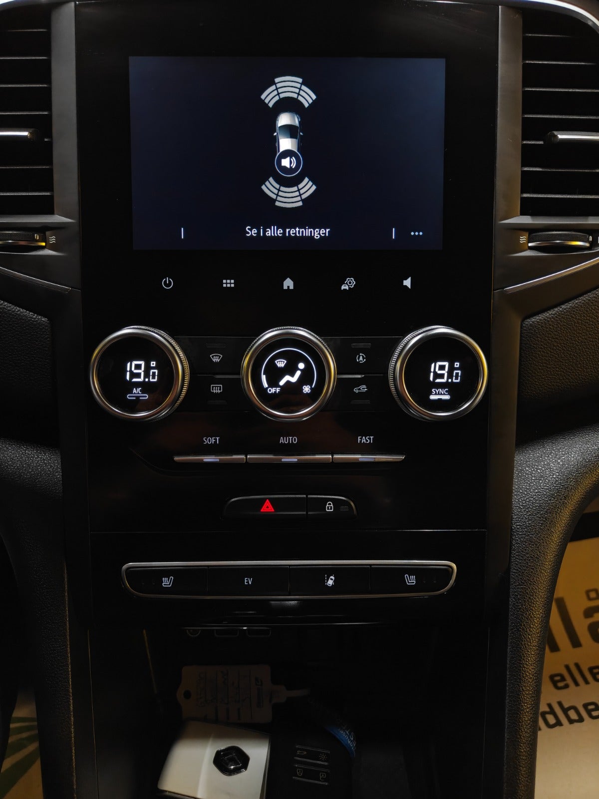Billede af Renault Megane IV 1,6 E-Tech Zen Sport Tourer