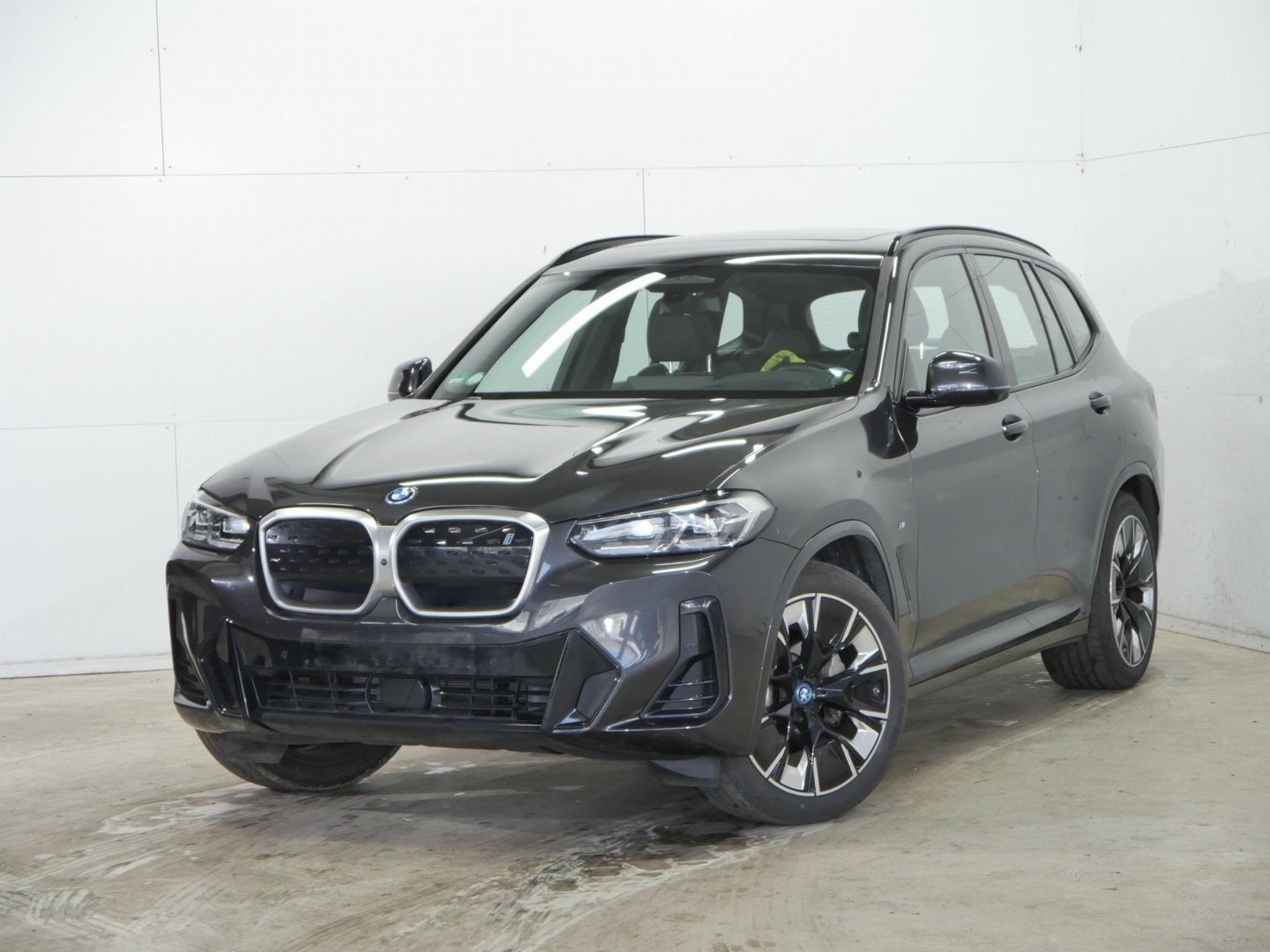 BMW iX3 Charged M-Sport