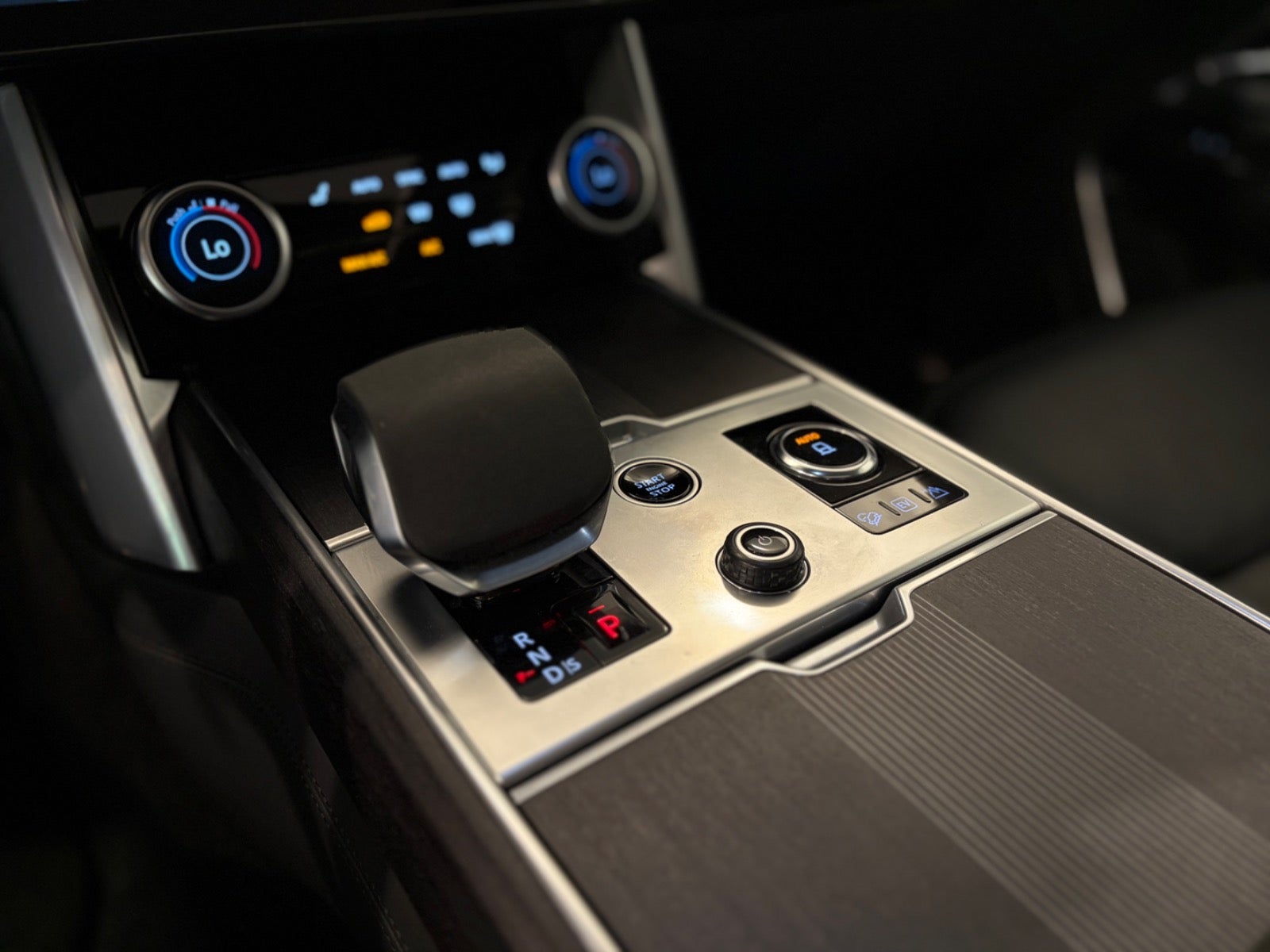 Land Rover – Range Rover