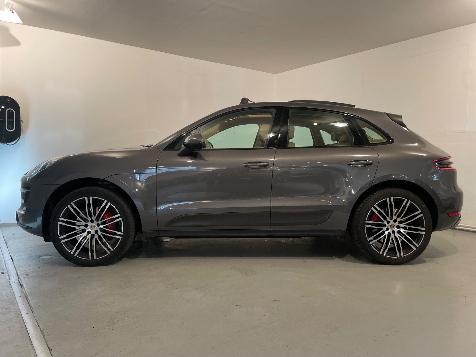 Porsche – Macan Turbo