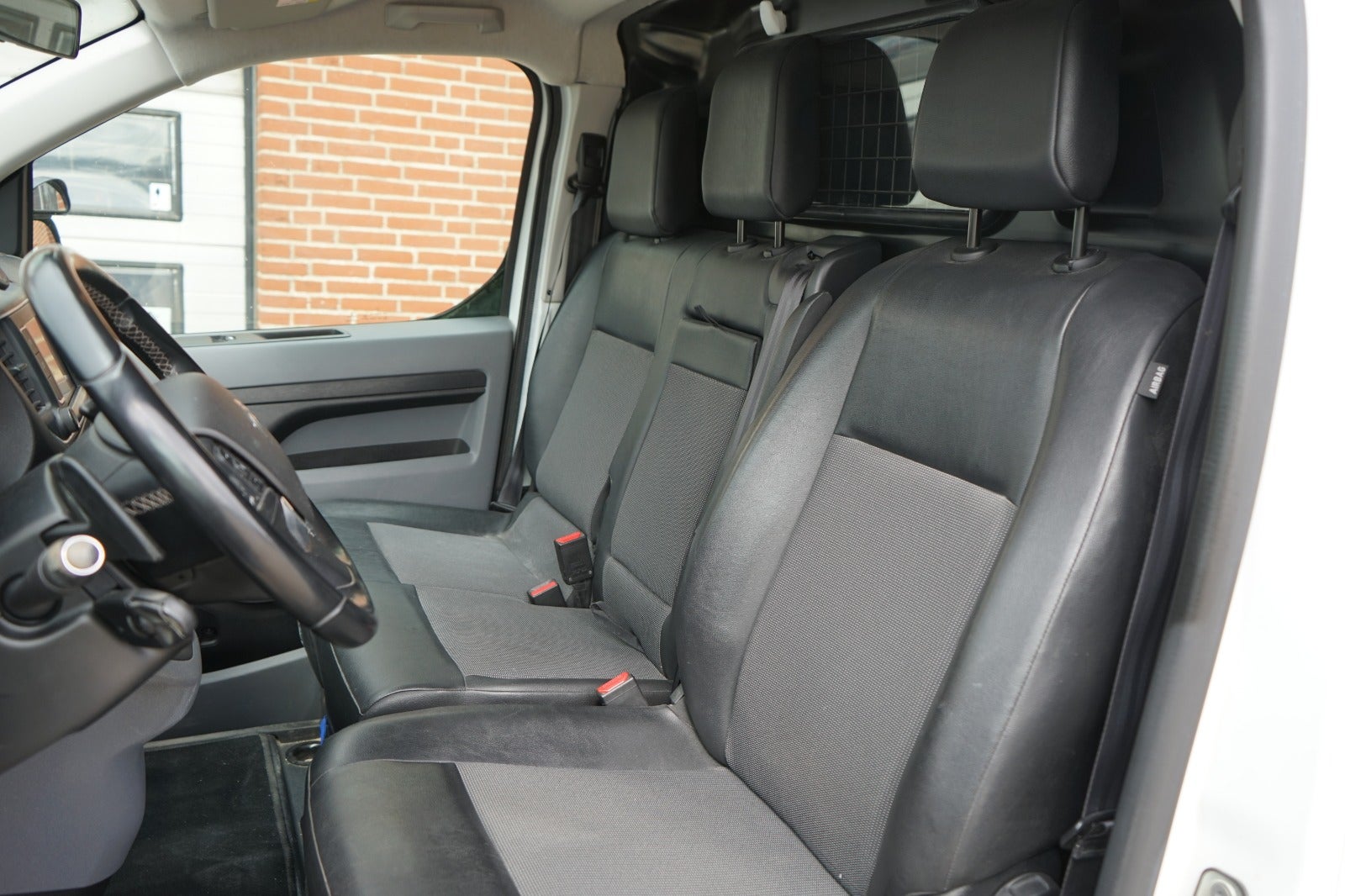 Billede af Citroën Jumpy 2,0 BlueHDi 180 L3 MasterLine EAT8