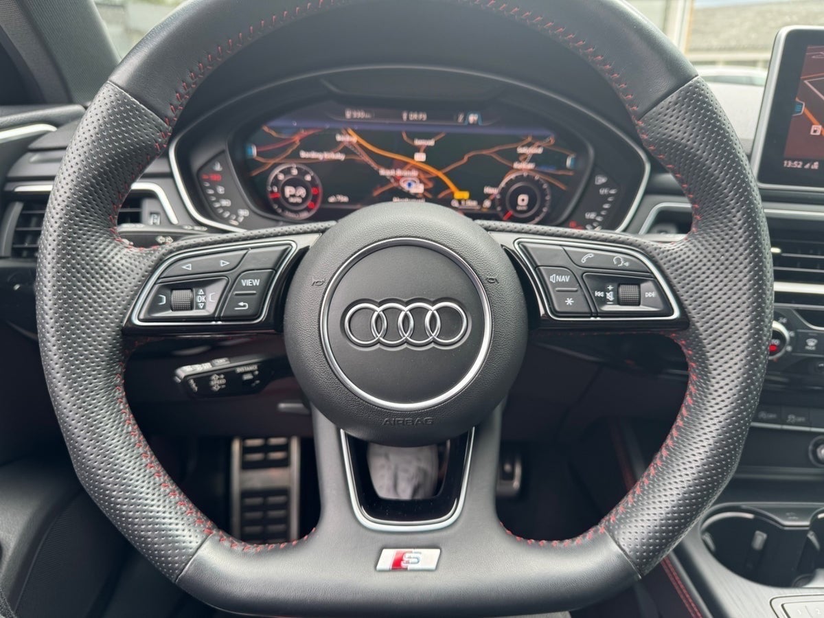 Audi A4 TDi Sport Avant quattro S-tr.