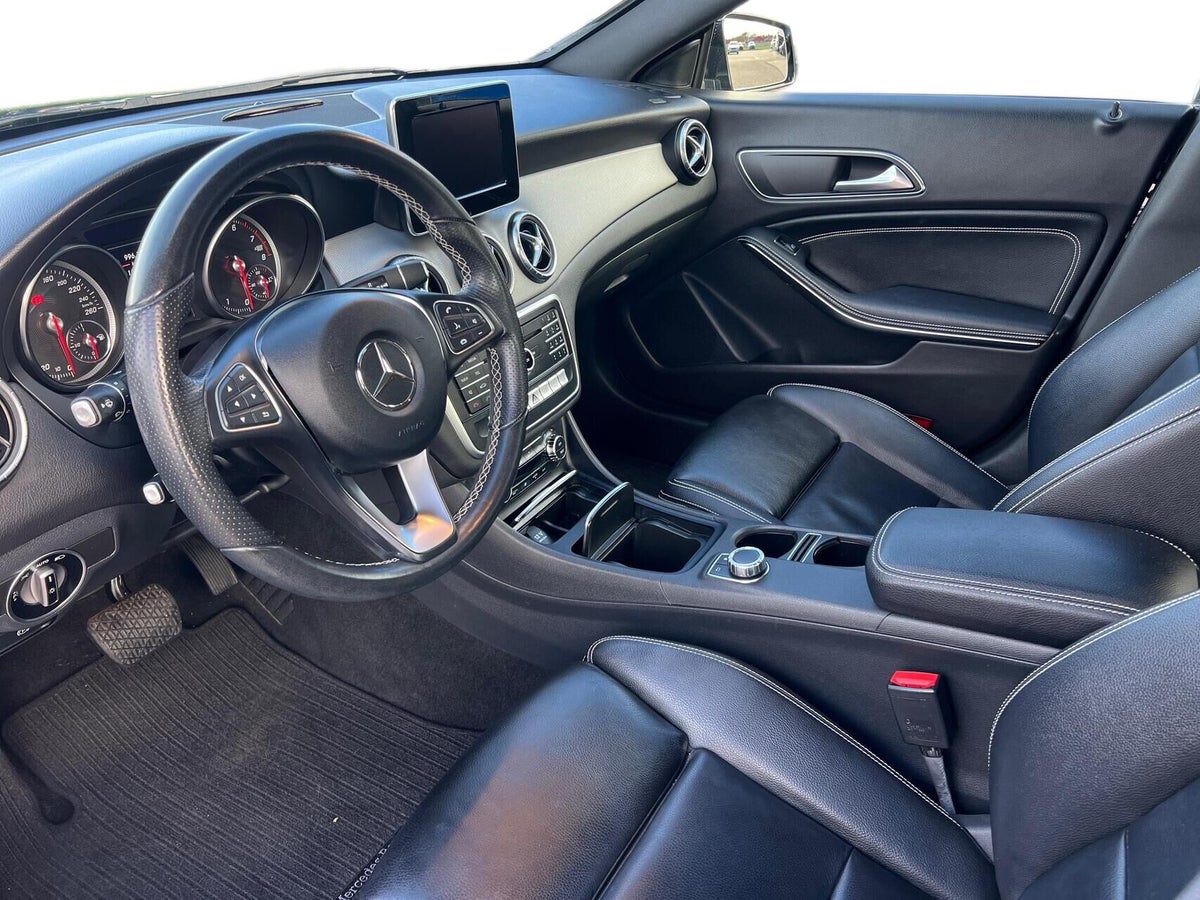 Mercedes CLA200 Coupé aut. billede 3