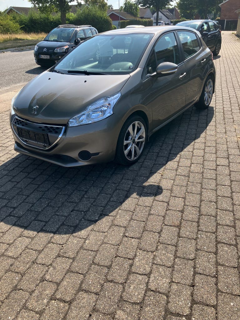 Peugeot 208 e-HDi 68 Access ESG