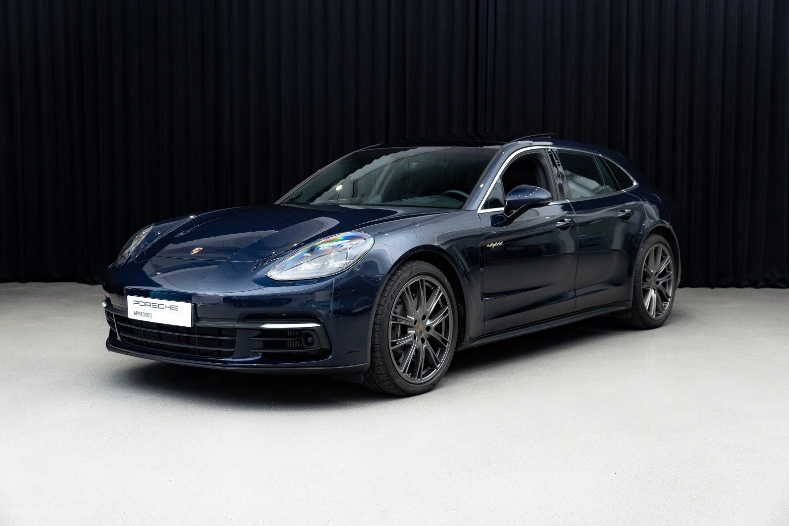 Porsche Panamera 4