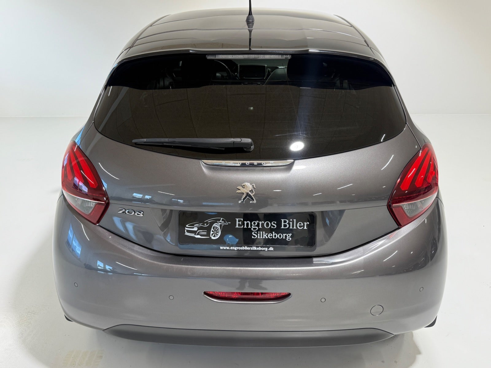Peugeot 208 BlueHDi 100 Like Sky