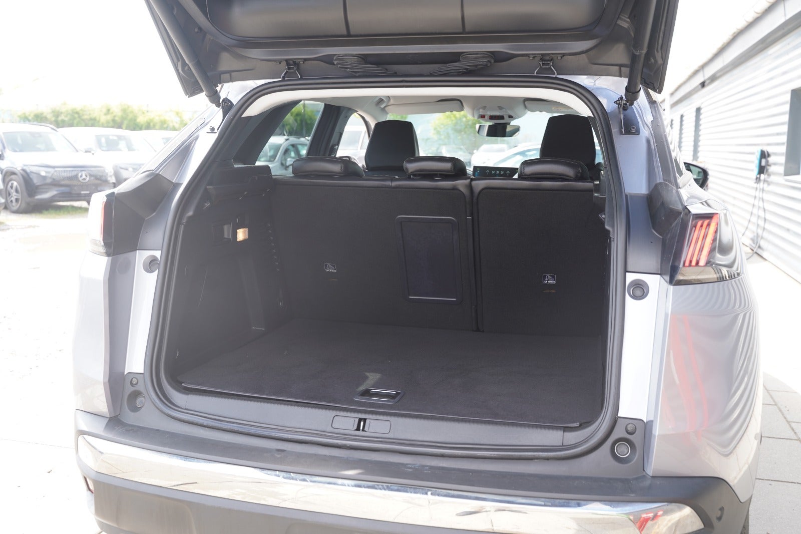Billede af Peugeot 3008 1,6 Hybrid Selection Sport Limited EAT8