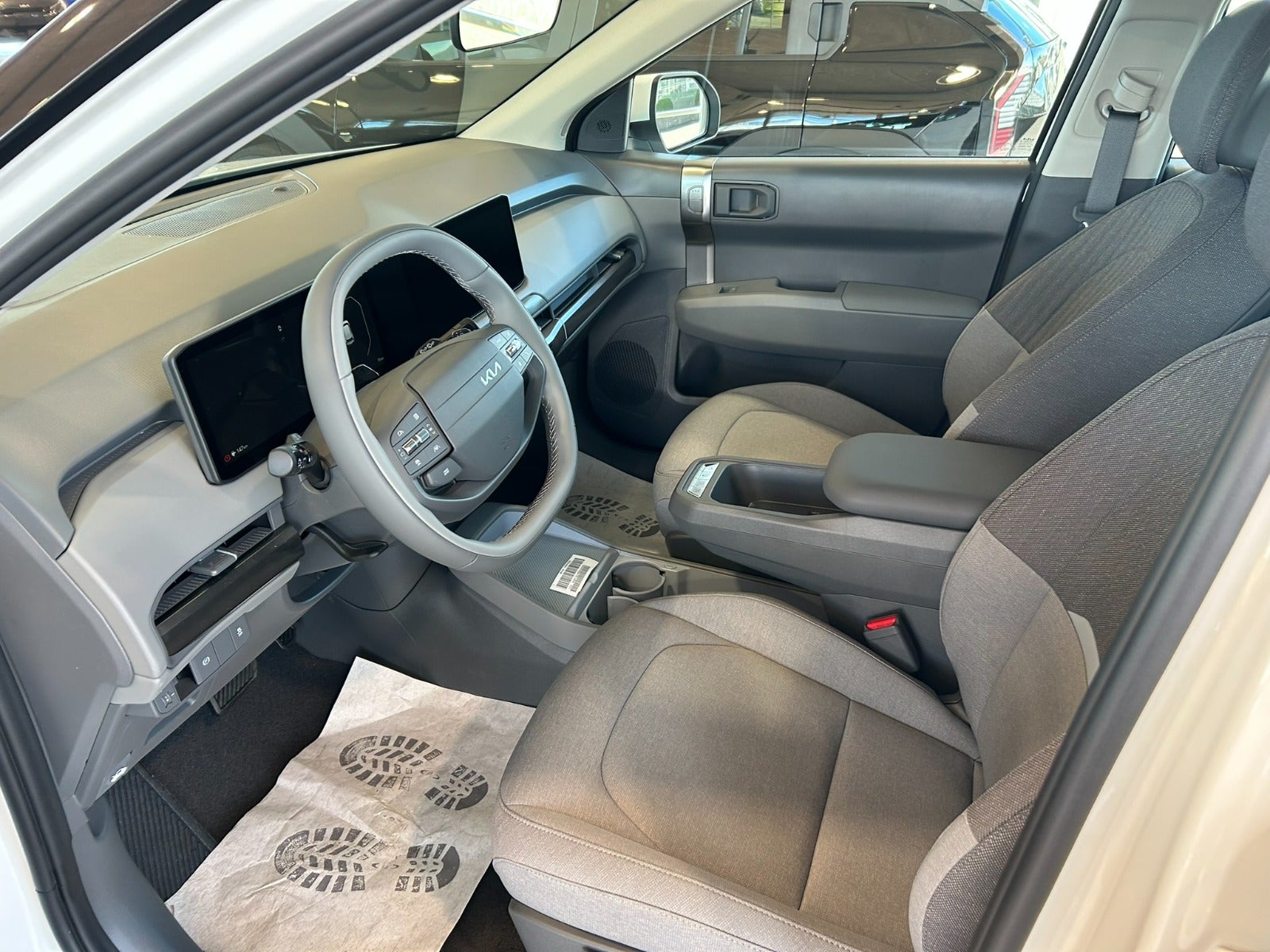 Kia EV3 Long Range Access