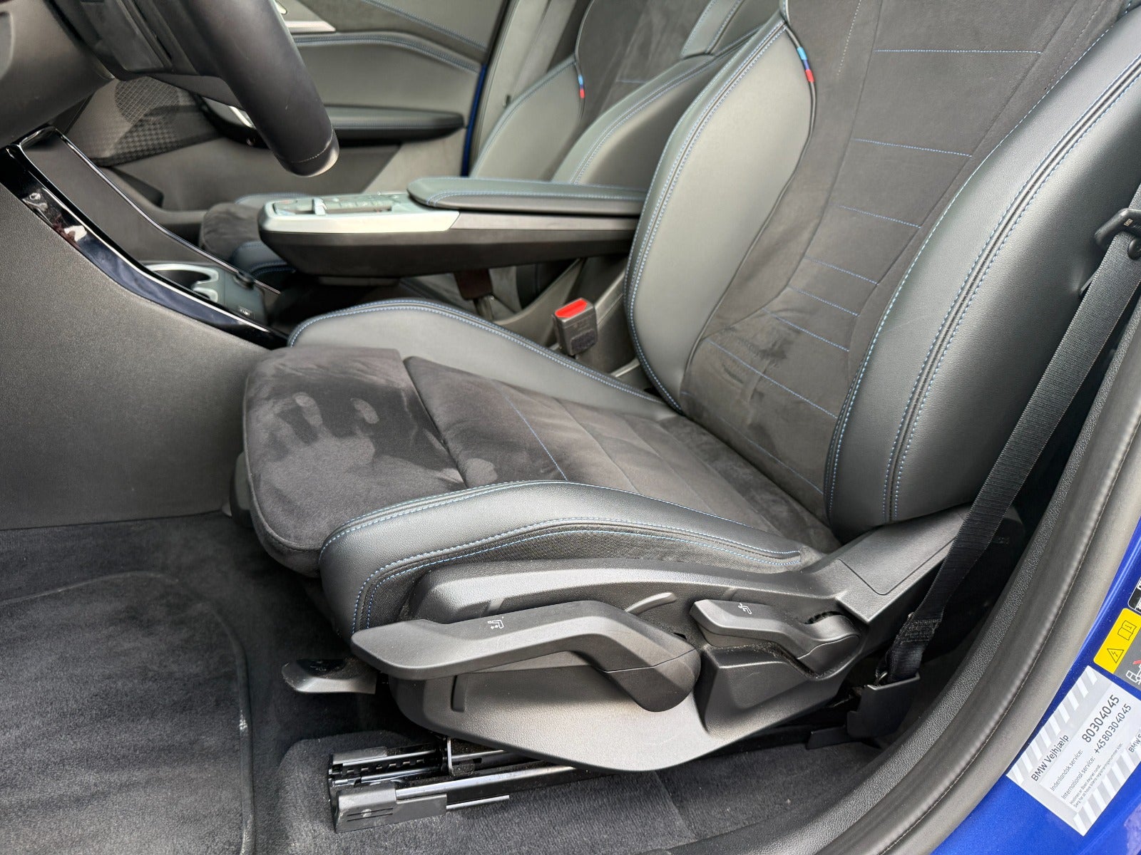 BMW iX1 eDrive20 M-Sport Premium 5d - 8