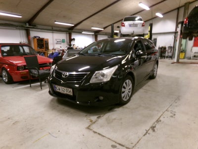 Toyota Avensis 2,0 D-4D TX stc. 5d