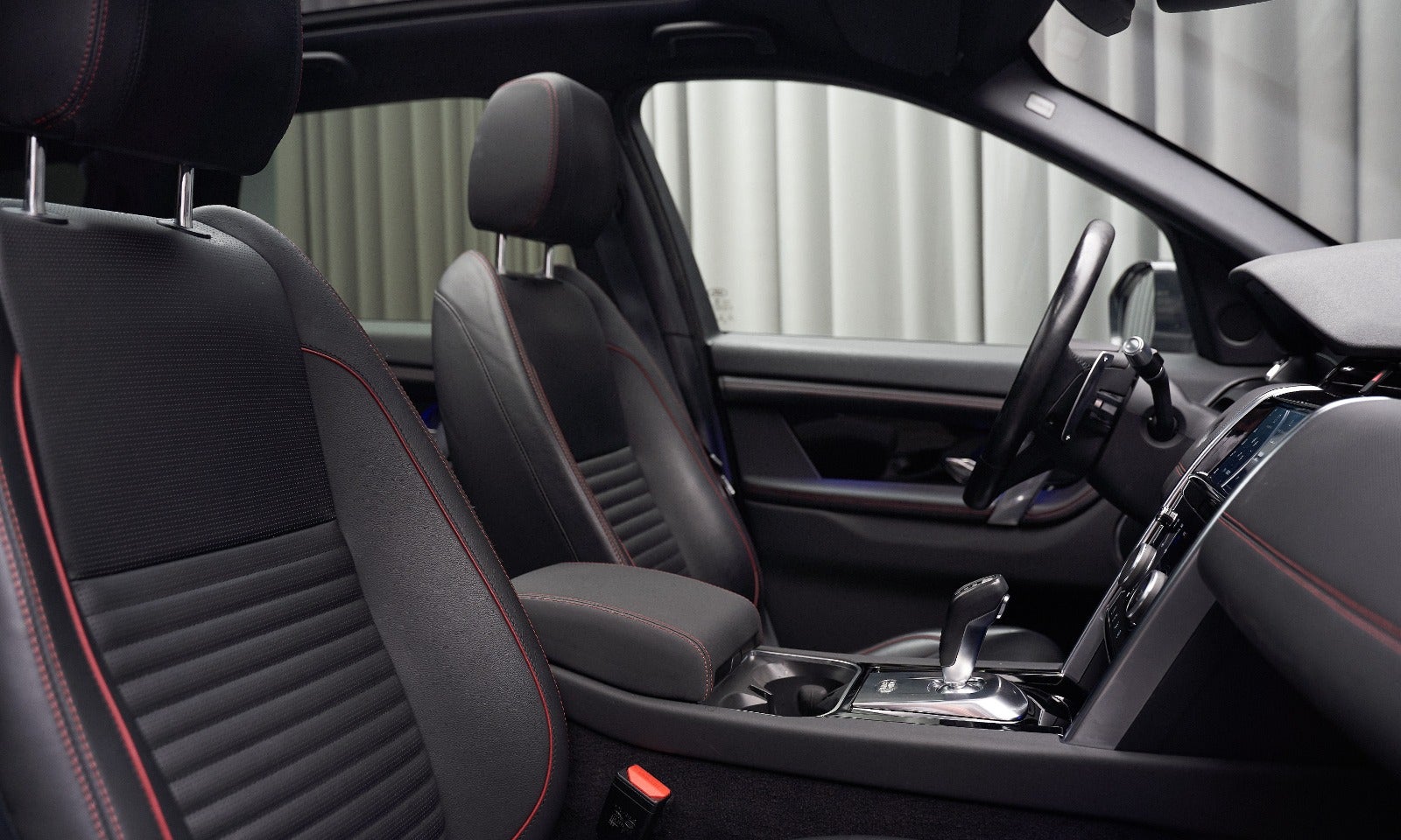 Land Rover Discovery Sport P300e R-Dynamic aut.