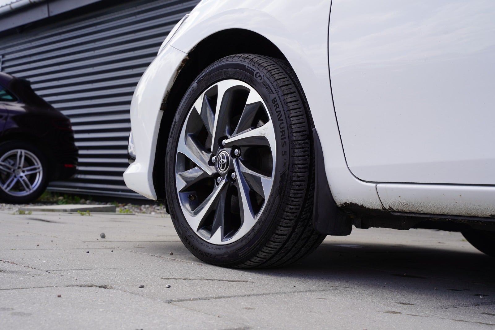 Billede af Toyota Auris 1,8 Hybrid H2 Style Skyview CVT