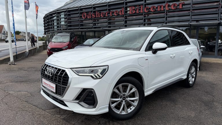 Audi Q3 TFSi e S-line plus S-tr.