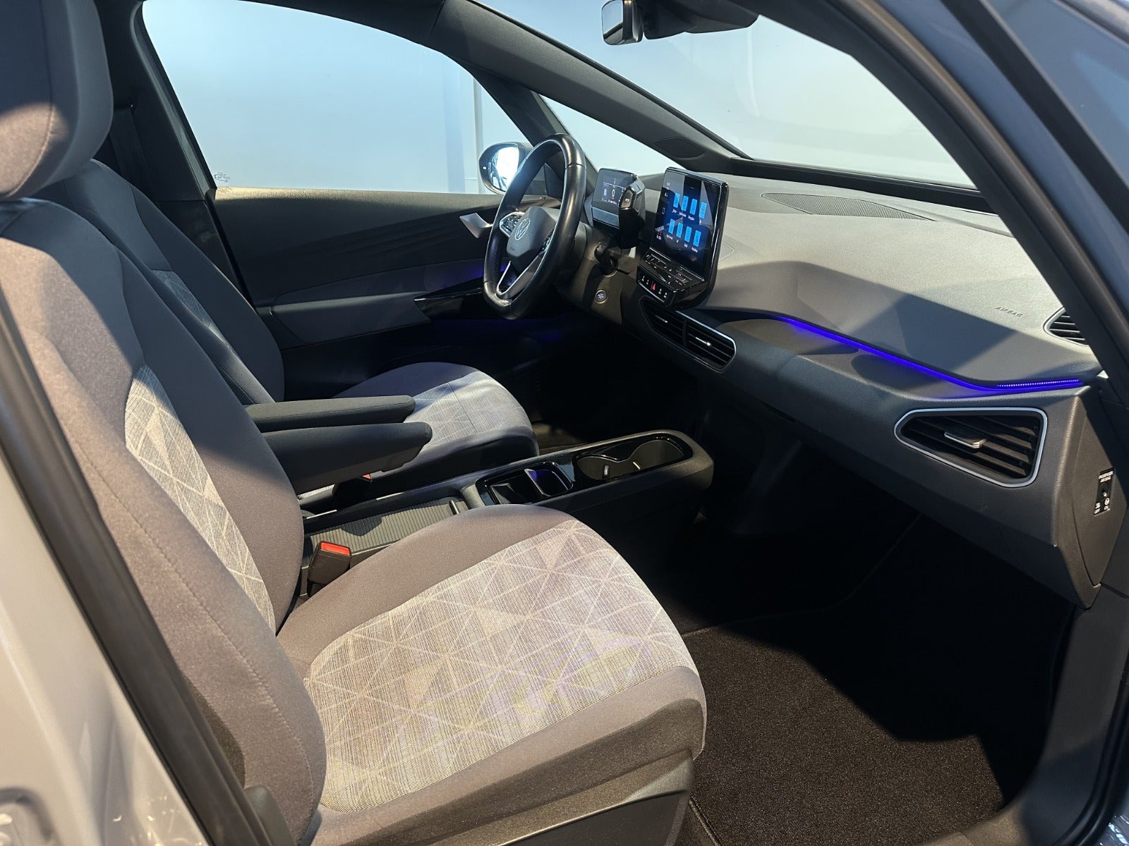 VW ID.3 58 Life 5d - 6