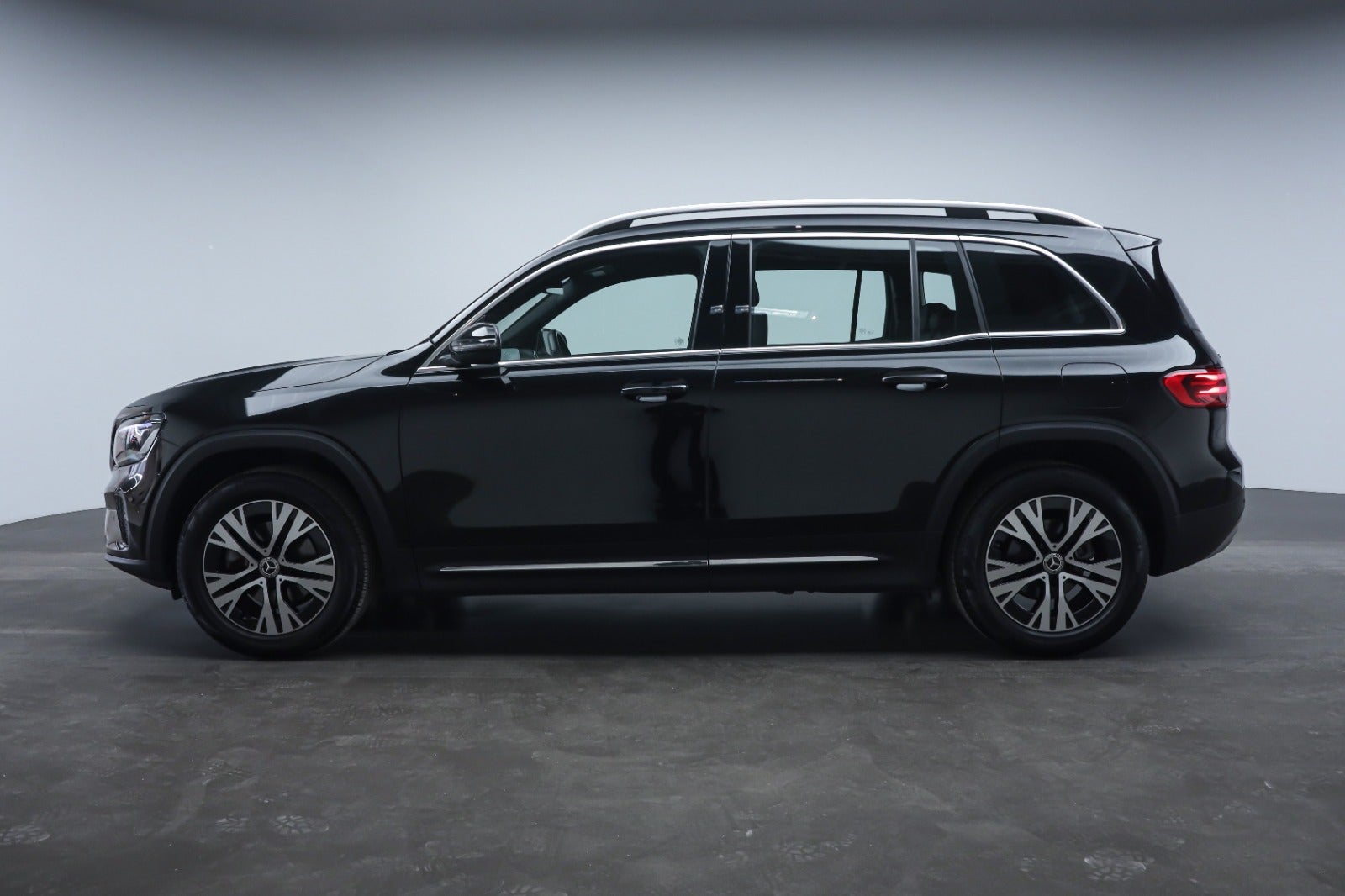 Mercedes-Benz GLB 200 (5/8)