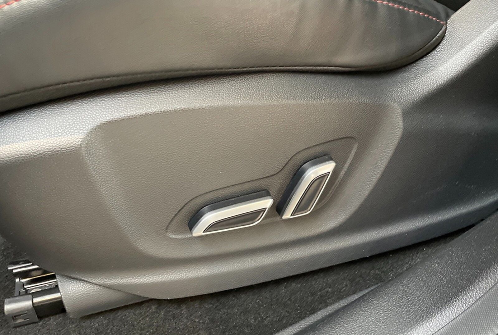 MG EHS PHEV Luxury