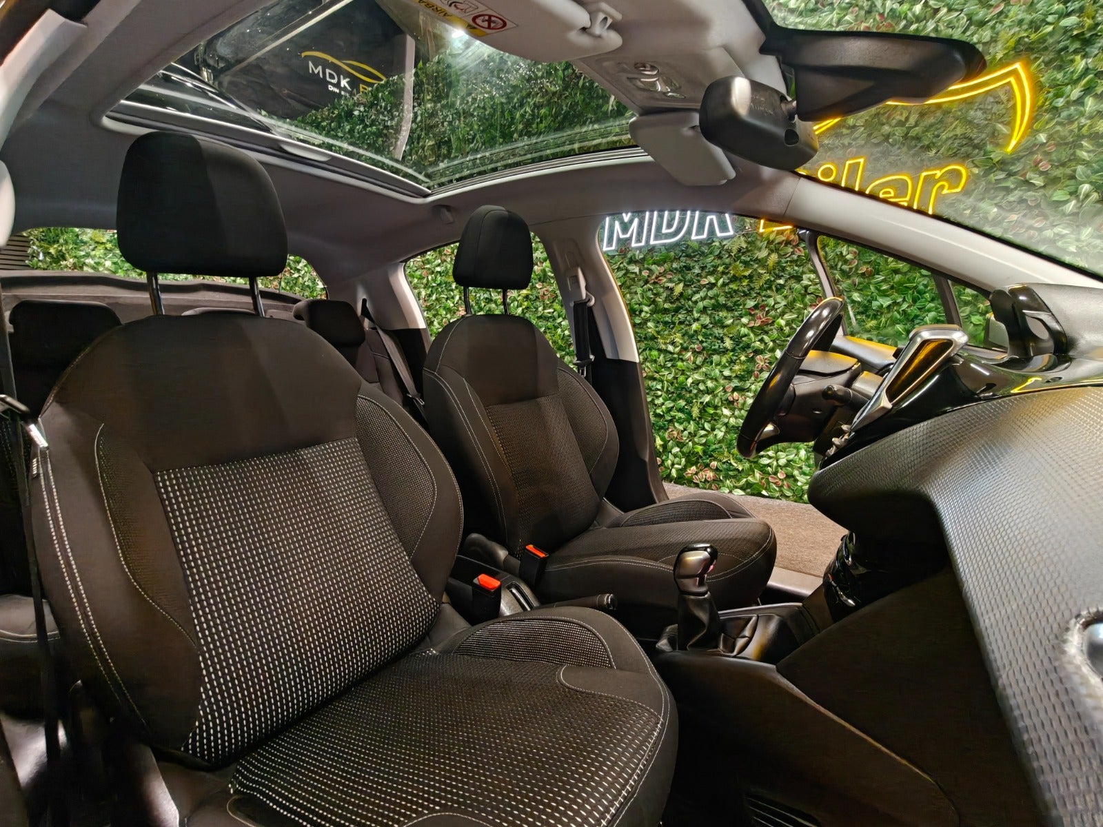 Billede af Peugeot 208 1,5 BlueHDi 100 Prestige Sky