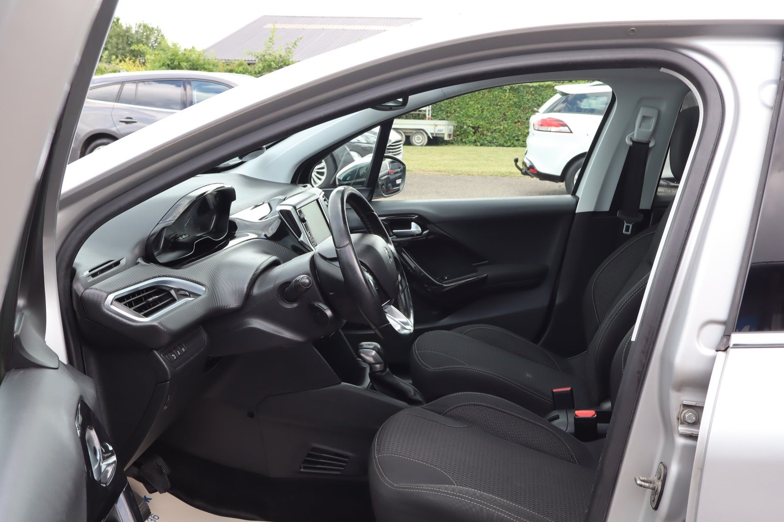 Billede af Peugeot 208 1,6 BlueHDi 100 Allure