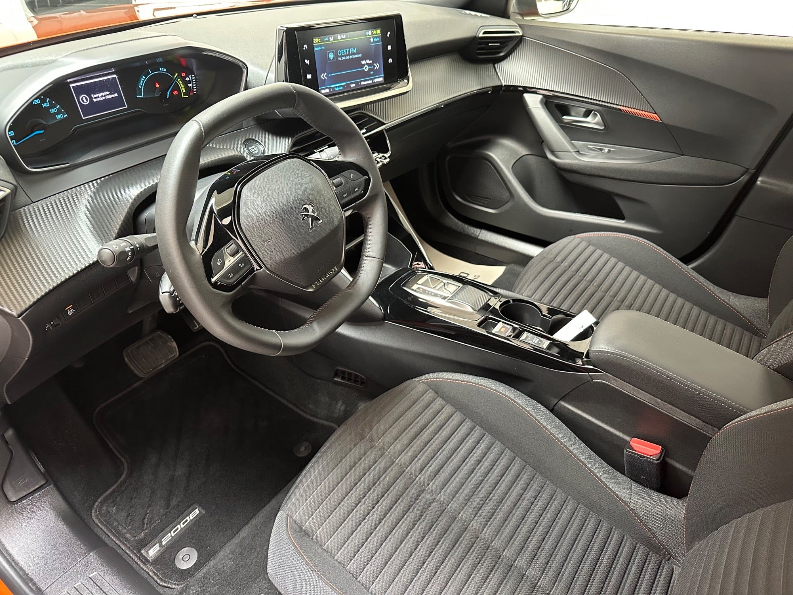 Billede af Peugeot e-2008 50 Active Pack