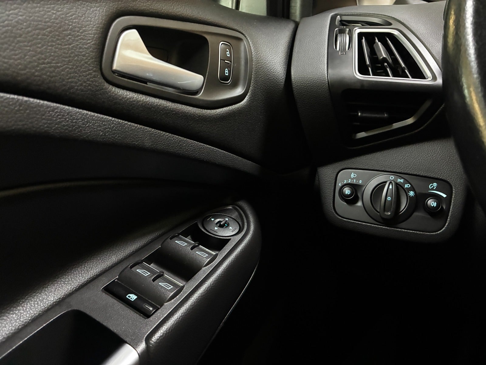 Billede af Ford Kuga 2,0 TDCi 150 Titanium
