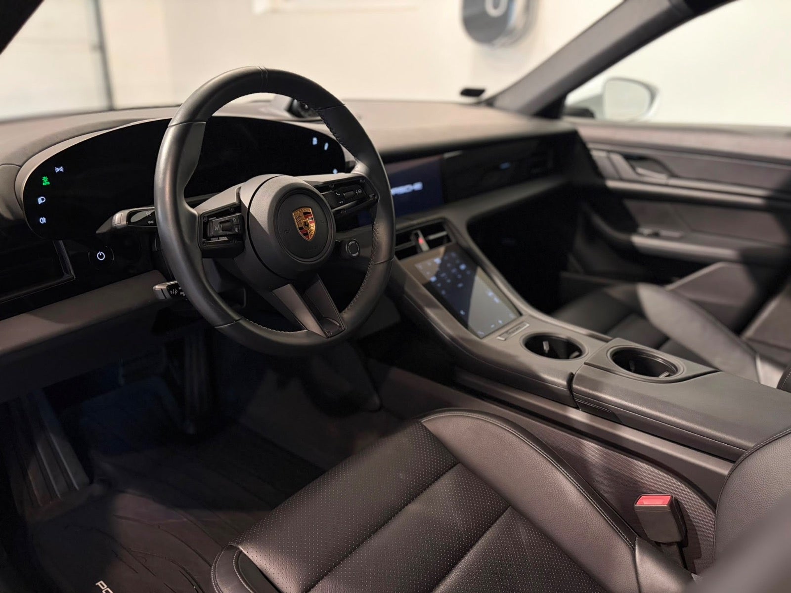 Porsche – Taycan