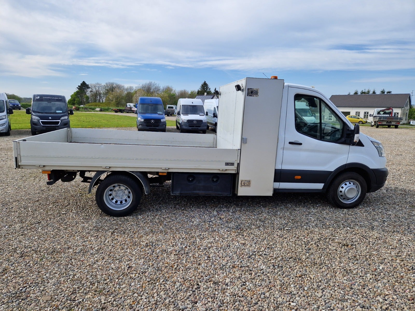 Billede af Ford Transit 350 L2 Chassis 2,0 TDCi 170 Lodvogn RWD