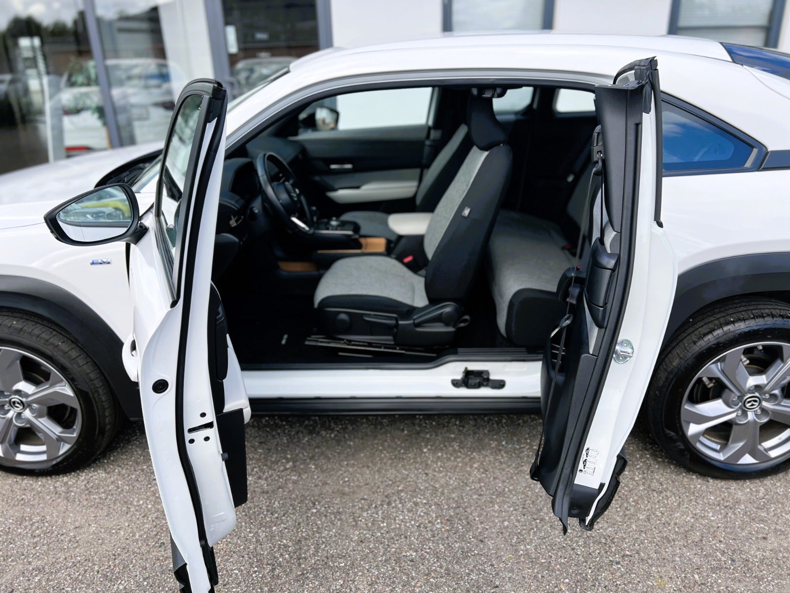 Billede af Mazda MX-30  e-SkyActiv Advantage