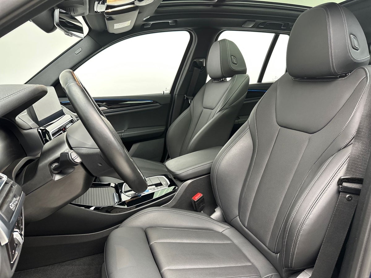 BMW iX3 Charged M-Sport billede 22