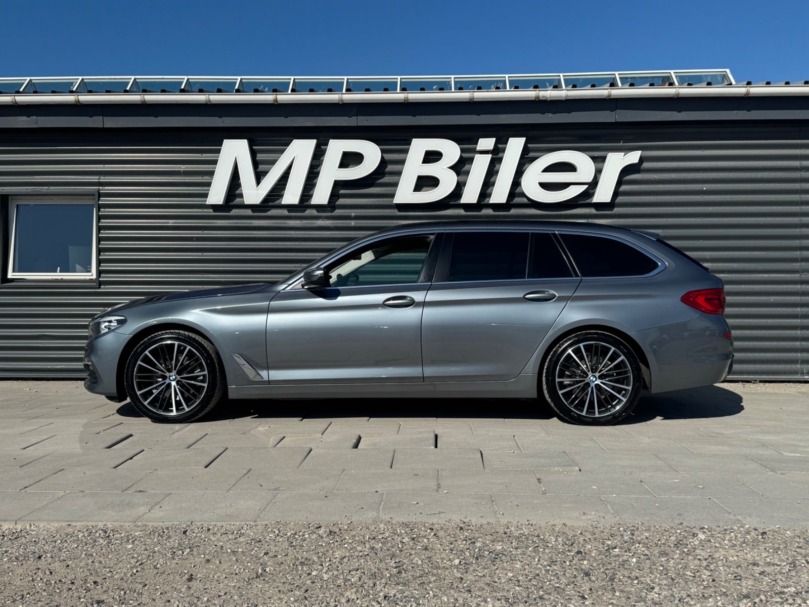 Billede af BMW 520d 2,0 Touring Sport Line aut.