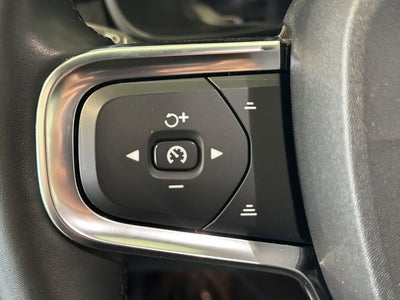Volvo XC40 P6 ReCharge Core