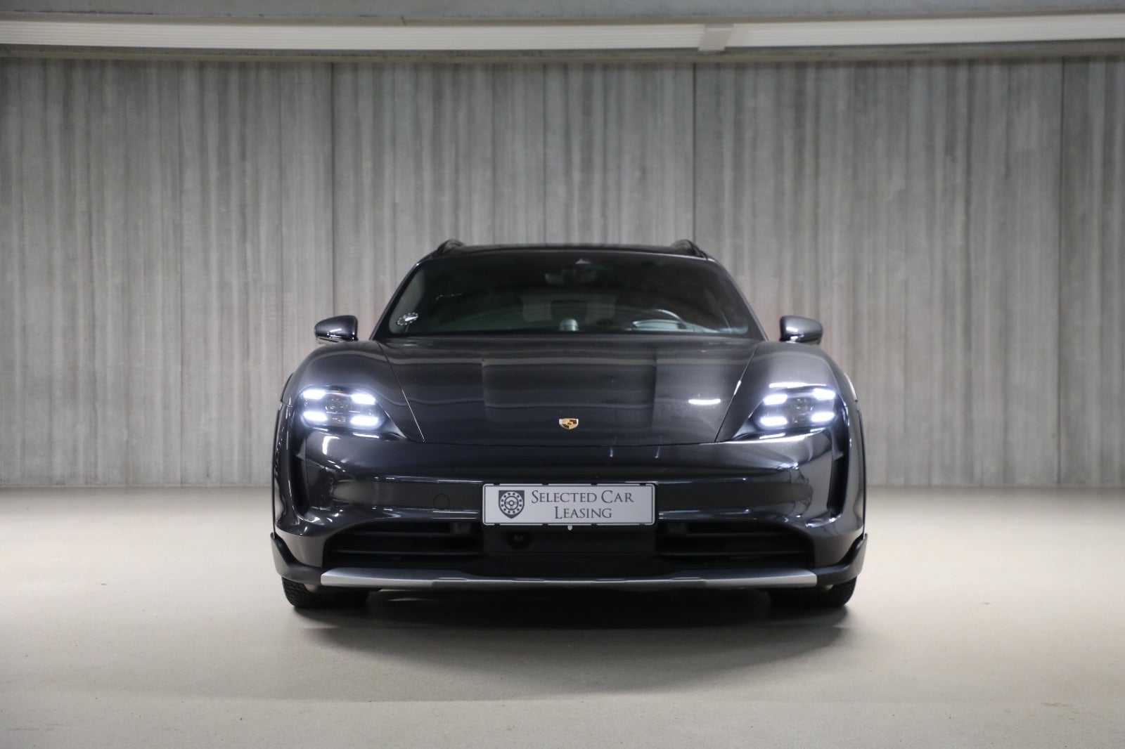 Porsche Taycan 4S Performance+ Cross Turismo