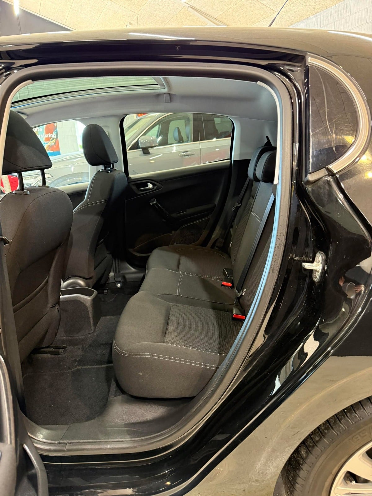 Billede af Peugeot 208 1,5 BlueHDi 100 Prestige Sky