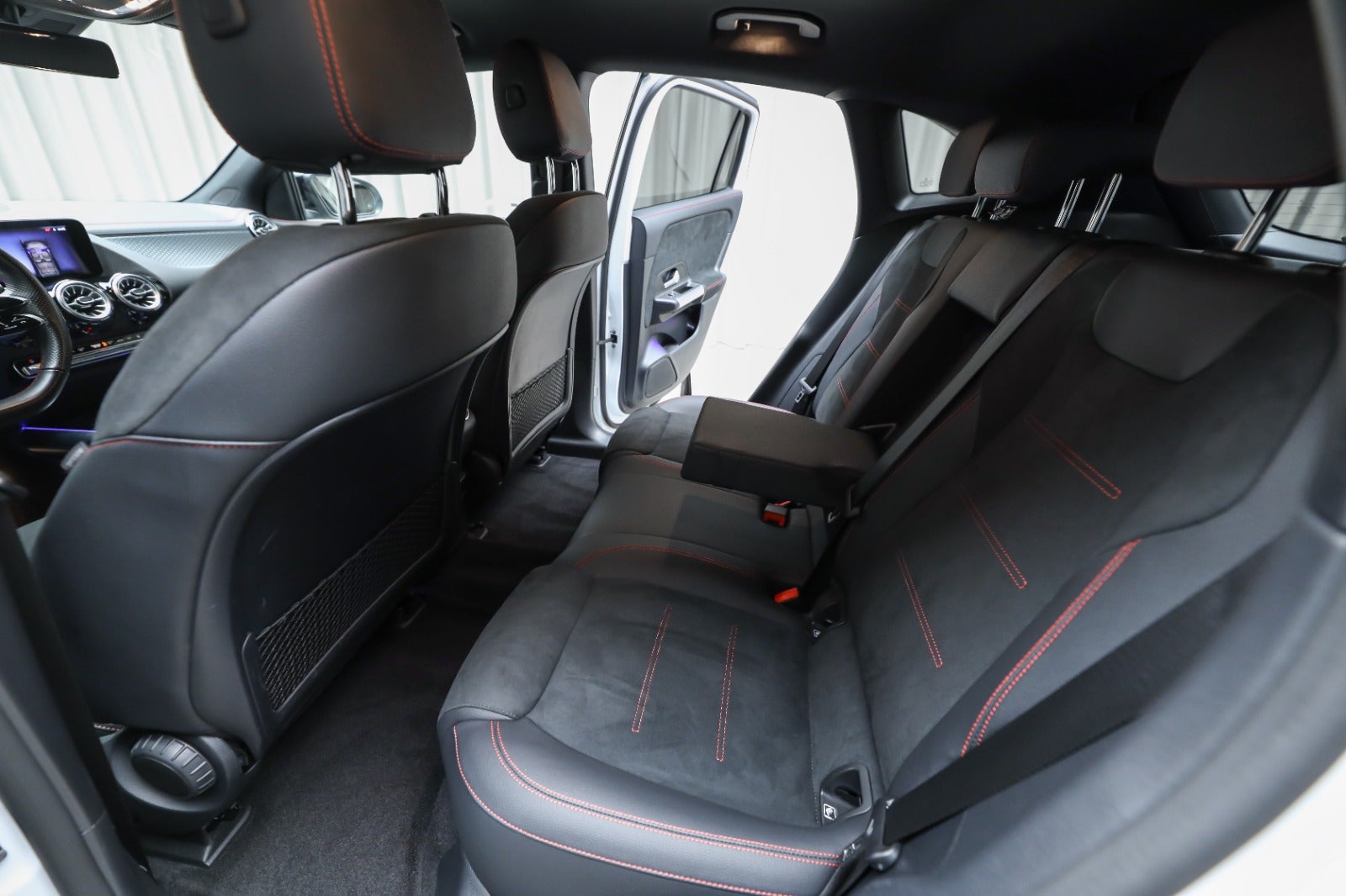 Mercedes-Benz EQA 250+ (5/8)