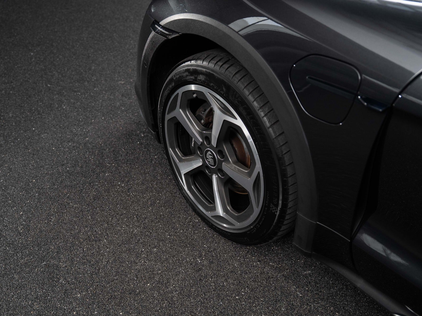 Gallery image 7 of 17