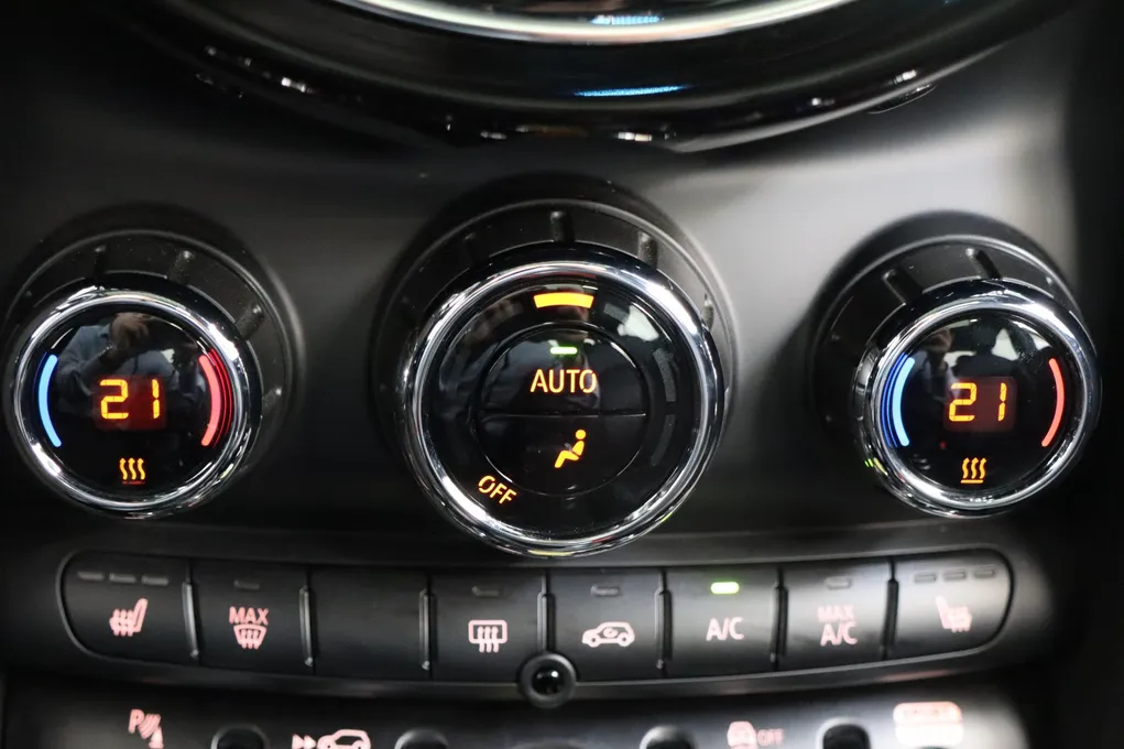 MINI Cooper SE Camden Edition