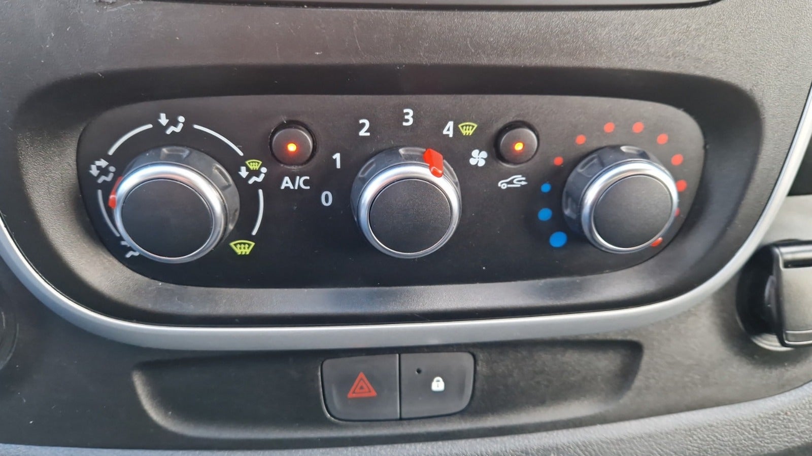 Billede af Renault Trafic T29 2,0 dCi 120 L2H1