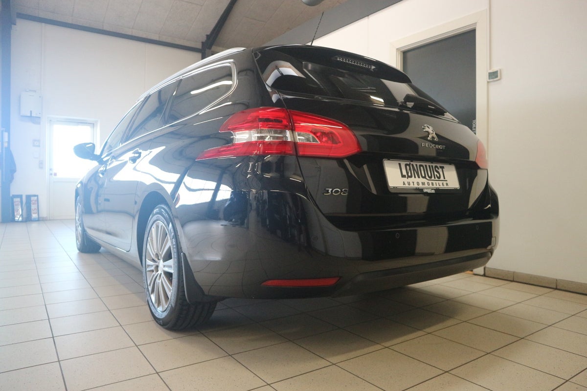 Peugeot 308 PureTech 130 Selection Sky SW