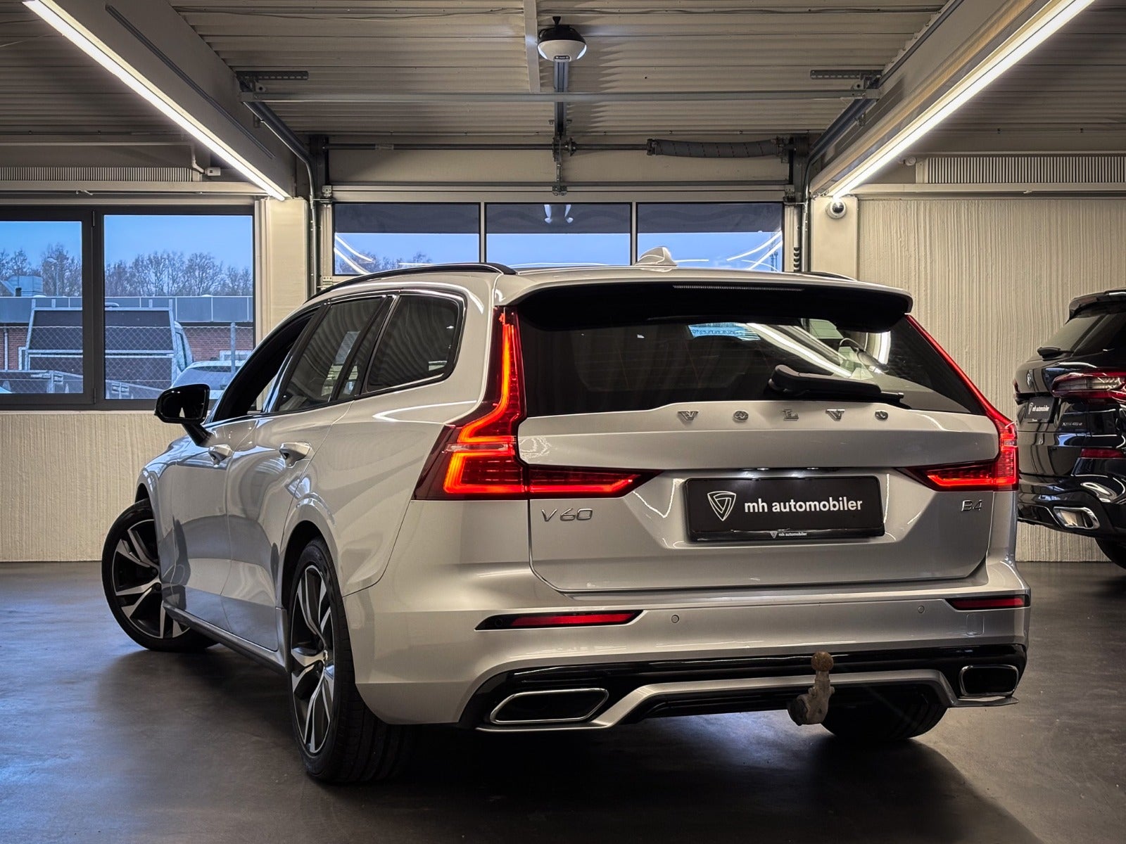 Billede af Volvo V60 2,0 B4 197 R-Design aut.