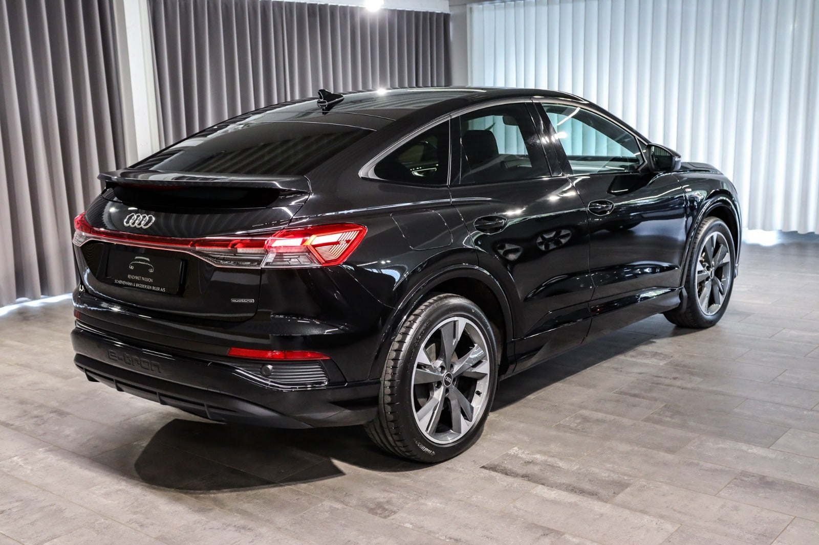 Billede af Audi Q4 e-tron 45 S-line Sportback quattro