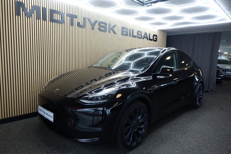 Tesla Model Y Performance AWD