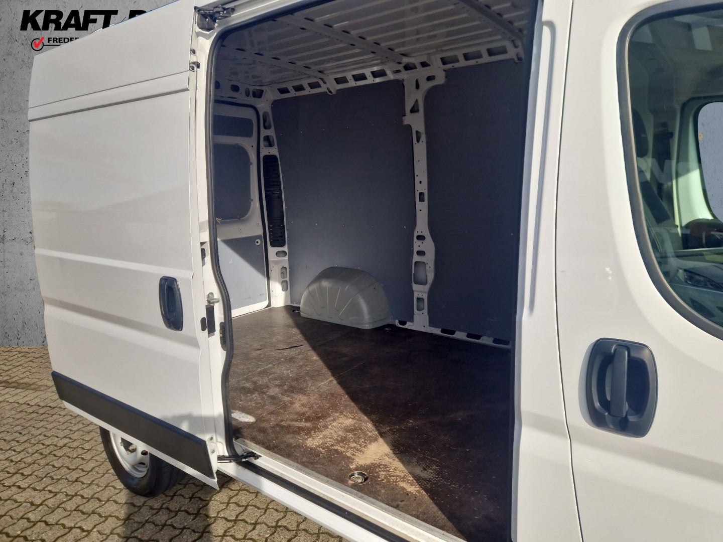 Billede af Fiat Ducato 33 2,2 MJT 140 Kassevogn L2H2 Pro+