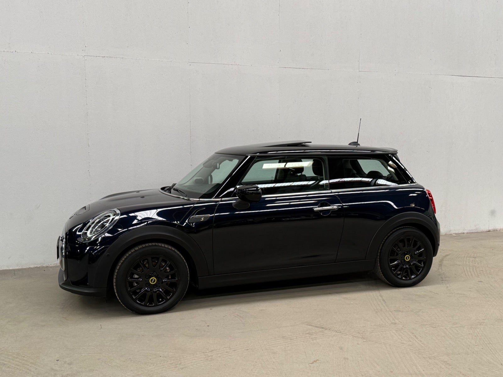 MINI Cooper SE Classic Trim A